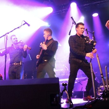 Skerryvore live